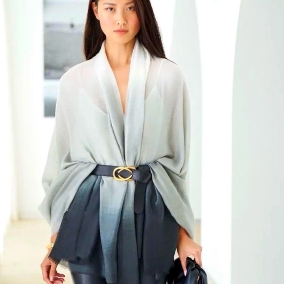 Cushnie Accessories - $150 MSRP Cushnie one size grey horizon ombré scarf - Rachel Zoe